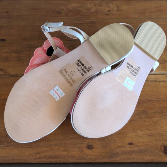 Sandals - Picture 2 of 2